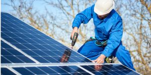 Installation Maintenance Panneaux Solaires Photovoltaïques à Montclar